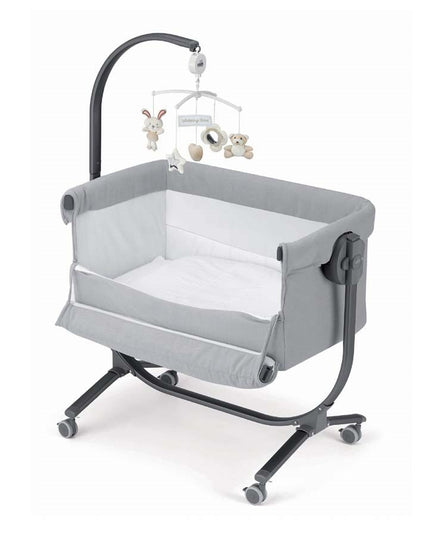 Co-sleeping cot with wheels