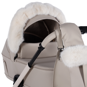 Newborn gondola stroller interior