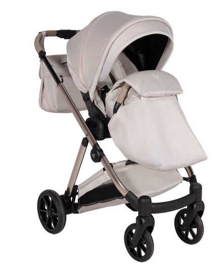 stroller with adjustable footrest