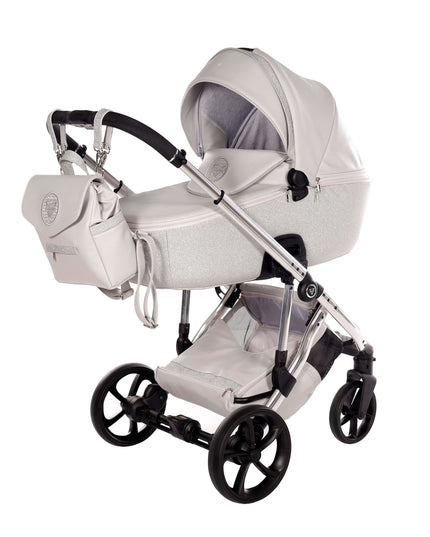 Junama TERMO GLITTER ECO Stroller in stylish gray with accessory bag, perfect for modern parents.