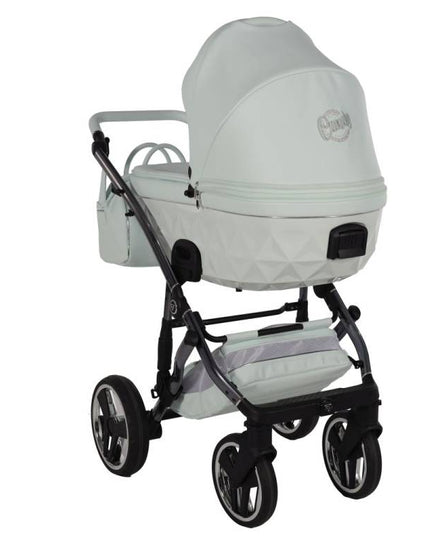 stroller with bumper bar