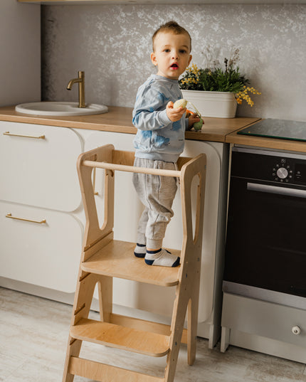 Wooden kitchen helper for ages 1–6