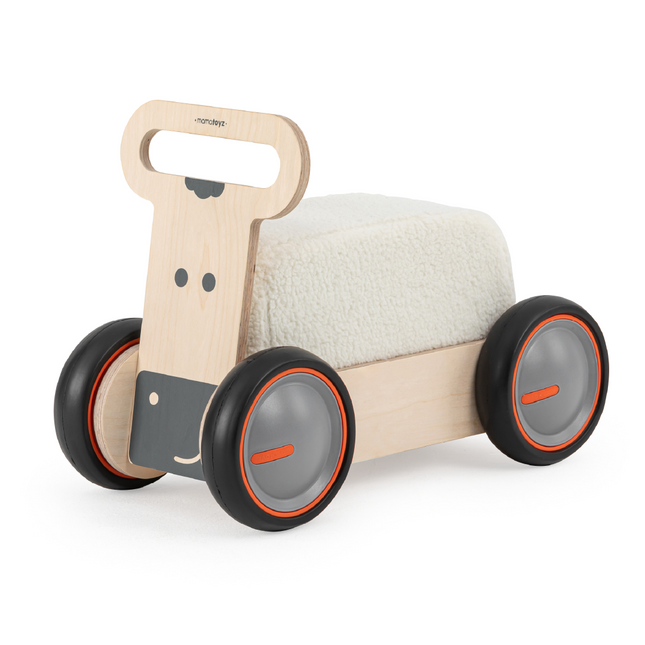 Baby learning to walk with DriveMe Soft