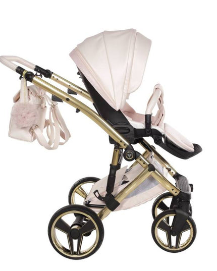 stroller with everyday convenience