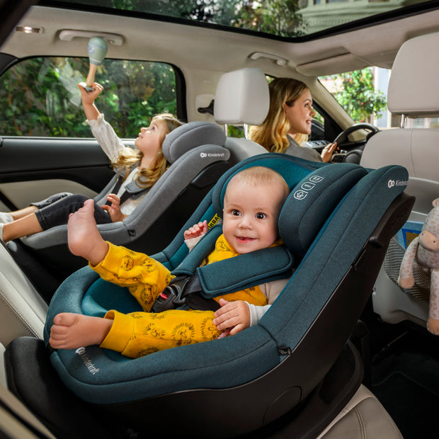 Children in car with Kinderkraft Car Seat IGuard, enjoying the ride