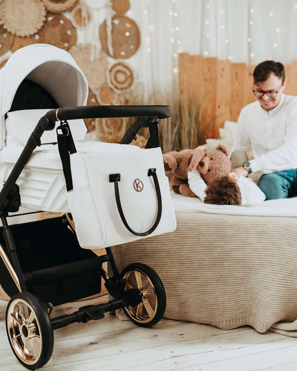 Parent with the Kunert Ivento Stroller