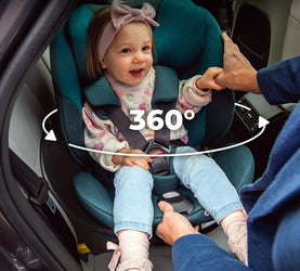 Car Seat I-Fix I-Size Harbour Blue with a 360-degree rotation feature, ensuring convenience and maximum safety for toddlers.