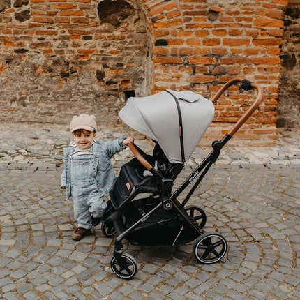 Kid with the Coccolle Stroller SALIARA 