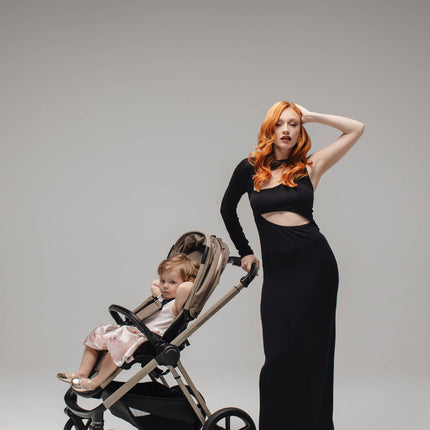 Espiro Miloo Way - Elegant mother and child with a stylish stroller, 2024 collection.