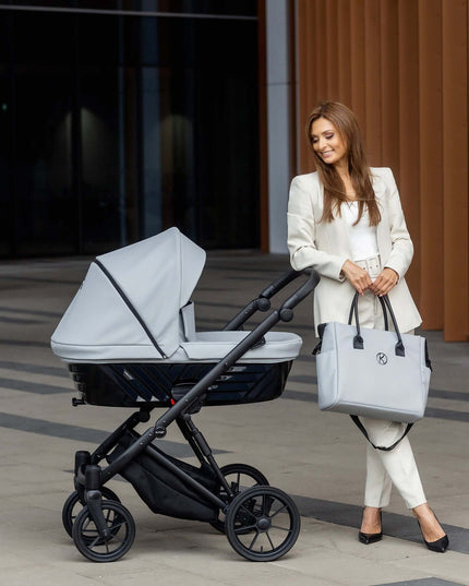 Elegant woman with the Kunert Ivento Stroller